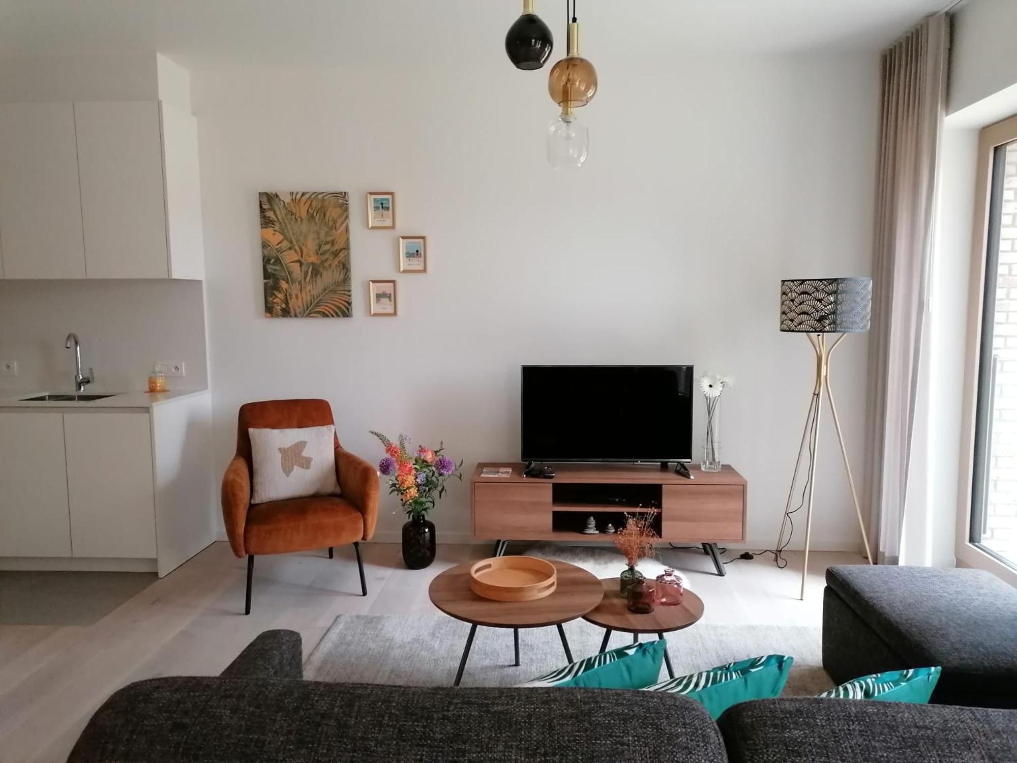 Bartine - Modern And Spacious Flat Near The Sea, Free Parking Space Appartement